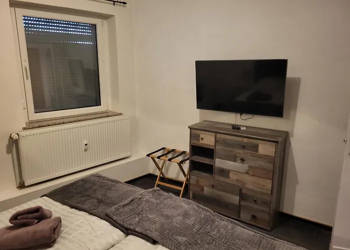 2 Raum Wohnung Mit Terrasse Und Ac