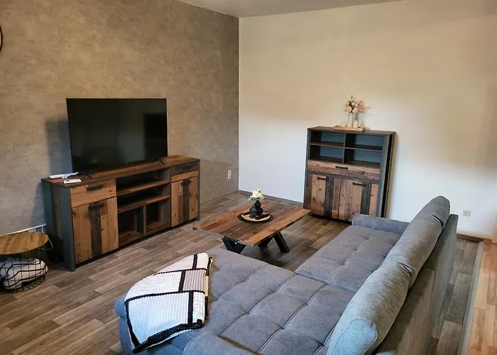 2 Raum Wohnung Mit Terrasse Und Ac